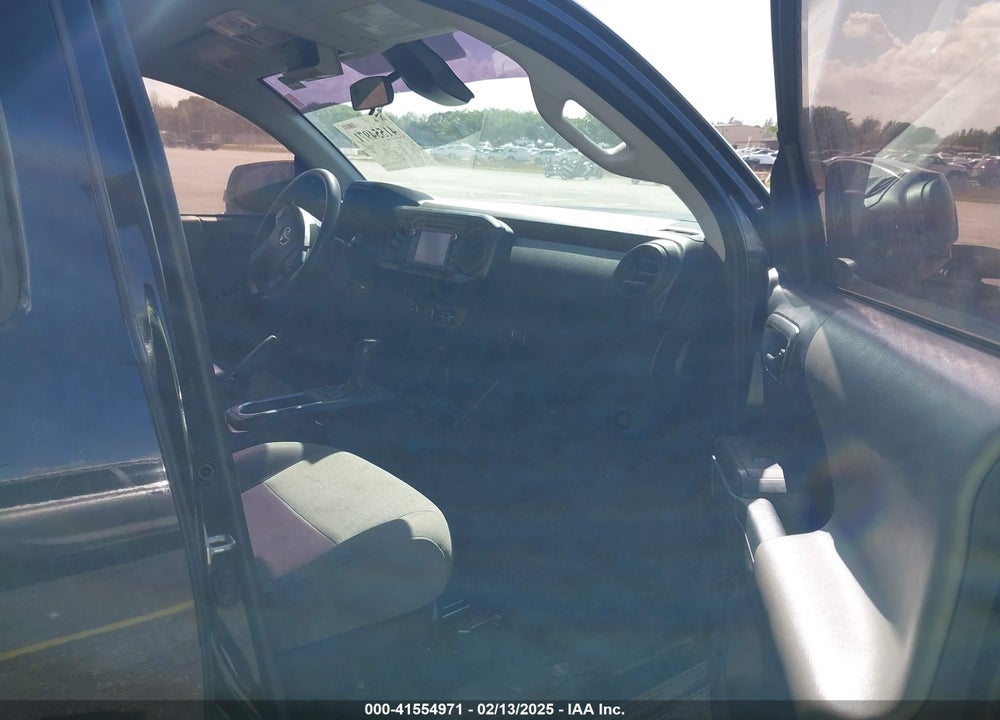 2019 TOYOTA TACOMA SR VIN: 5TFAX5GN8KX155680