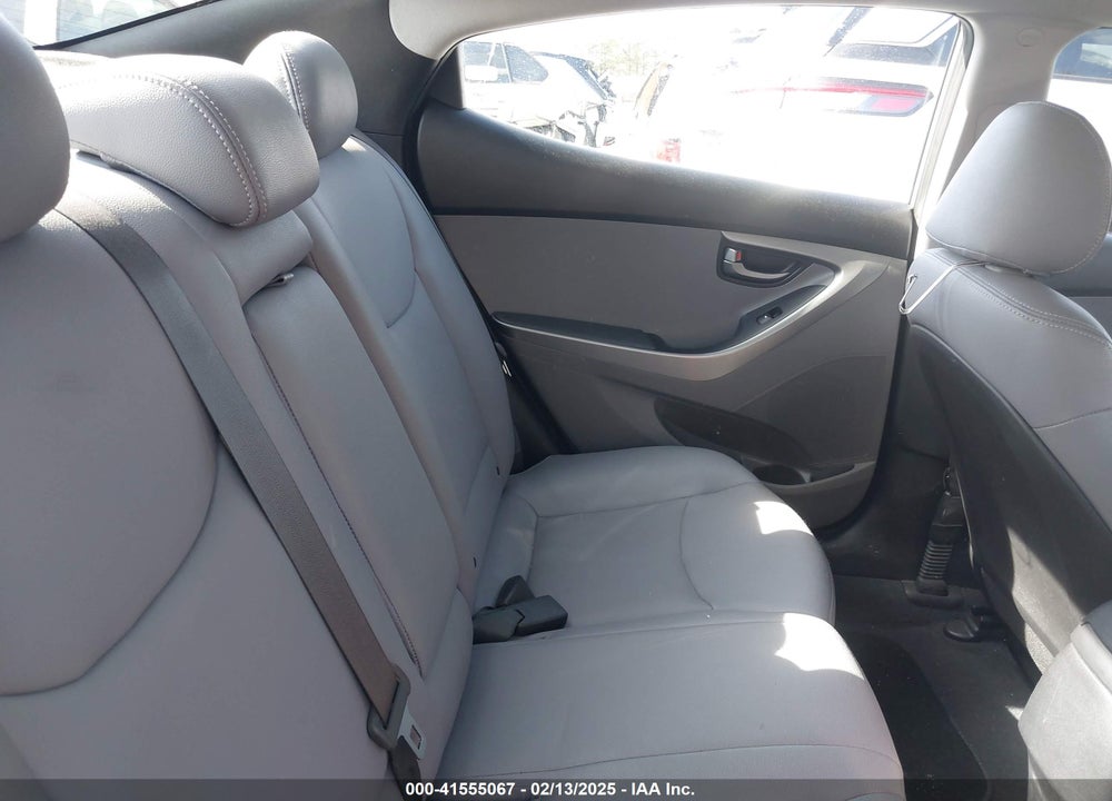 2014 HYUNDAI ELANTRA VIN: 5NPDH4AE5EH482146
