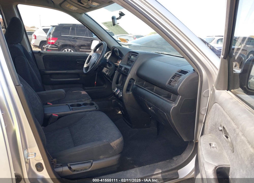 2005 HONDA CR-V LX VIN: JHLRD68515C000600