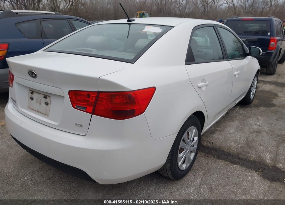 2011 KIA FORTE VIN: KNAFU4A24B5426332
