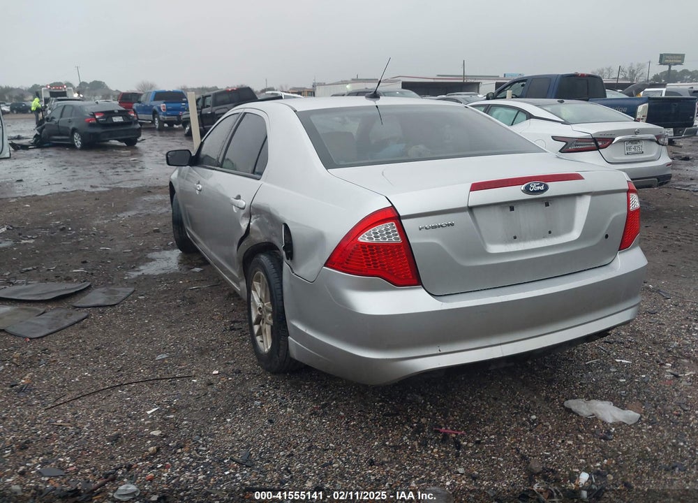 2012 FORD FUSION S VIN: 3FAHP0GA7CR137993