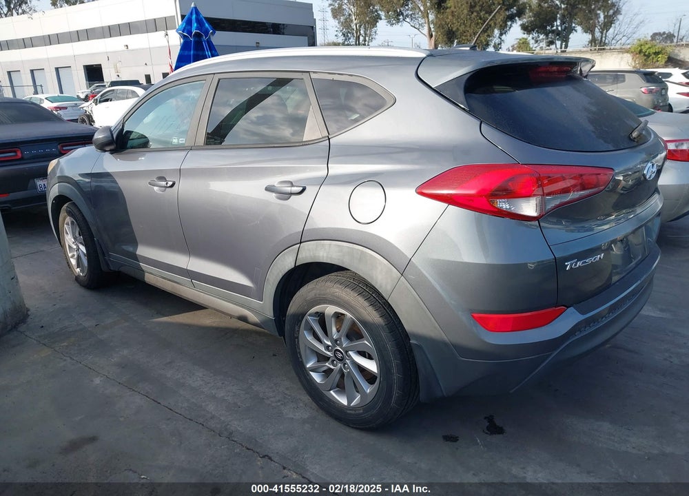 2016 HYUNDAI TUCSON SE VIN: KM8J33A49GU141629