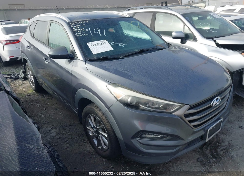 2016 HYUNDAI TUCSON SE VIN: KM8J33A49GU141629