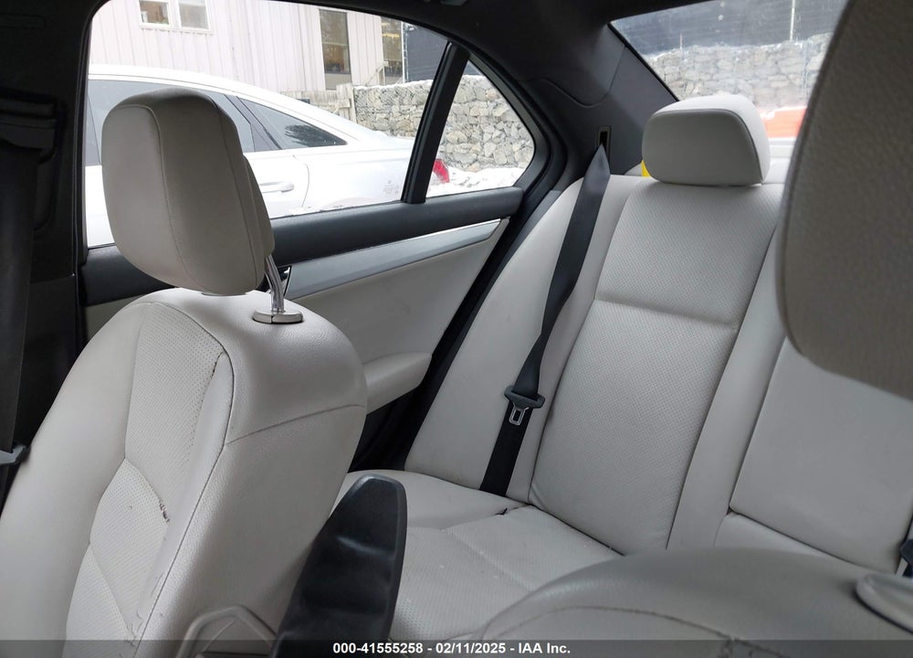 2009 MERCEDES-BENZ C 300 VIN: WDDGF54X09F231370