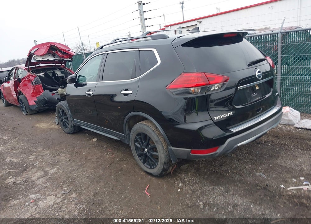 2017 NISSAN ROGUE VIN: 5N1AT2MV1HC816136
