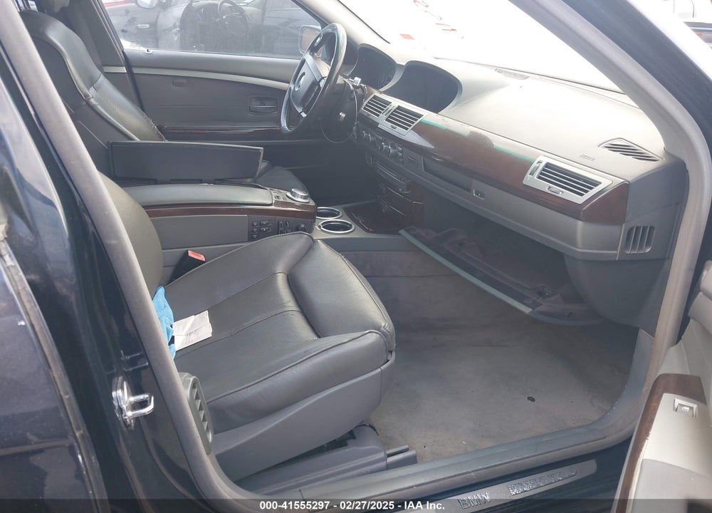 2006 BMW 750LI VIN: WBAHN83576DT26418