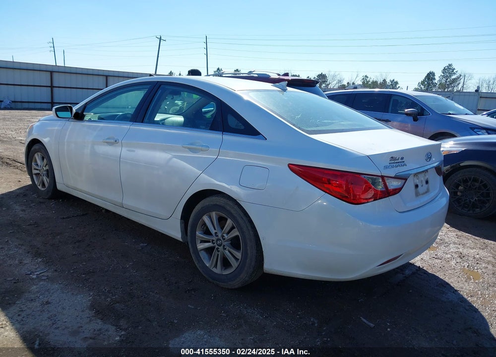 2013 HYUNDAI SONATA VIN: 5NPEB4AC4DH801653