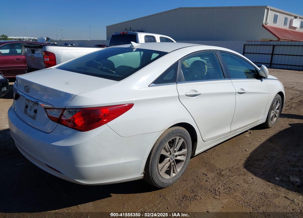 2013 HYUNDAI SONATA VIN: 5NPEB4AC4DH801653