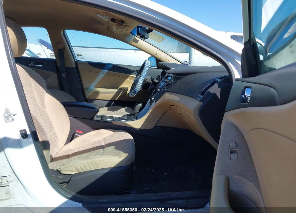 2013 HYUNDAI SONATA VIN: 5NPEB4AC4DH801653