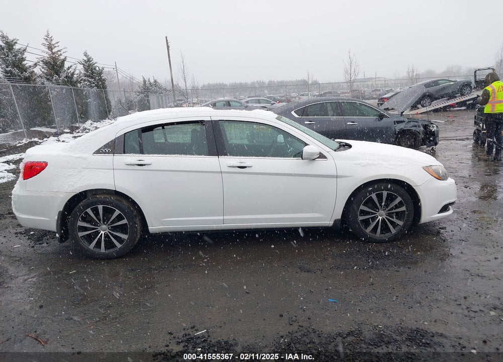 2013 CHRYSLER 200 VIN: 1C3CCBBB4DN539376