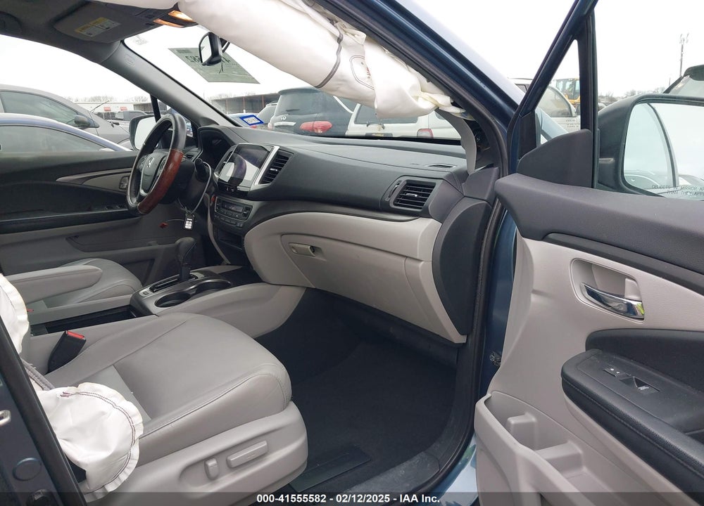 2017 HONDA PILOT EX-L VIN: 5FNYF5H78HB013558