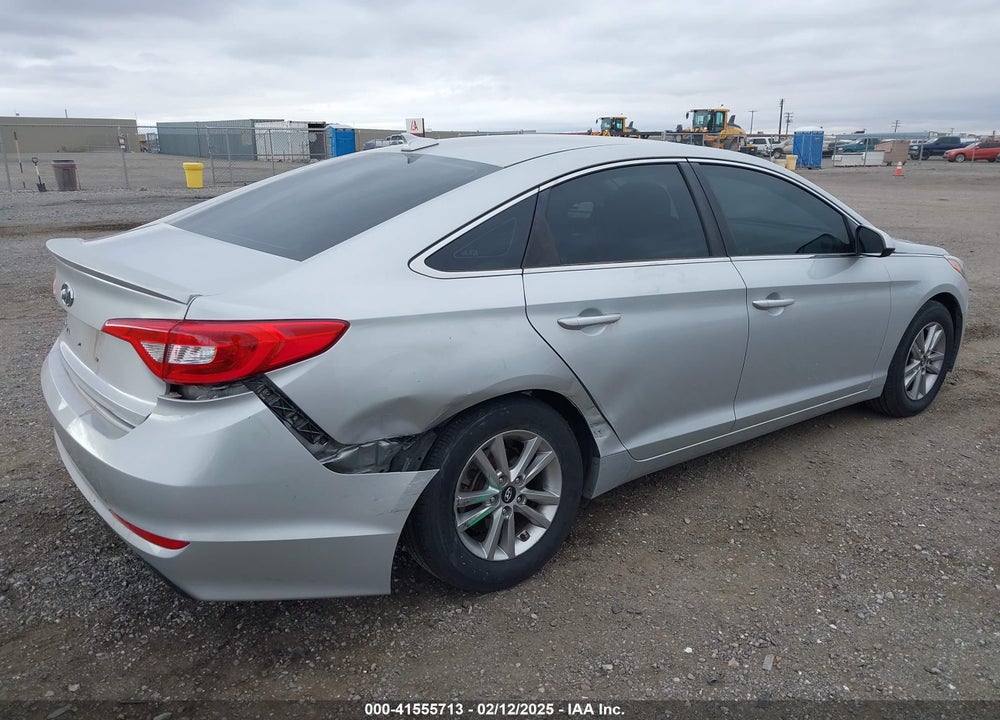 2016 HYUNDAI SONATA VIN: 5NPE24AF1GH296024