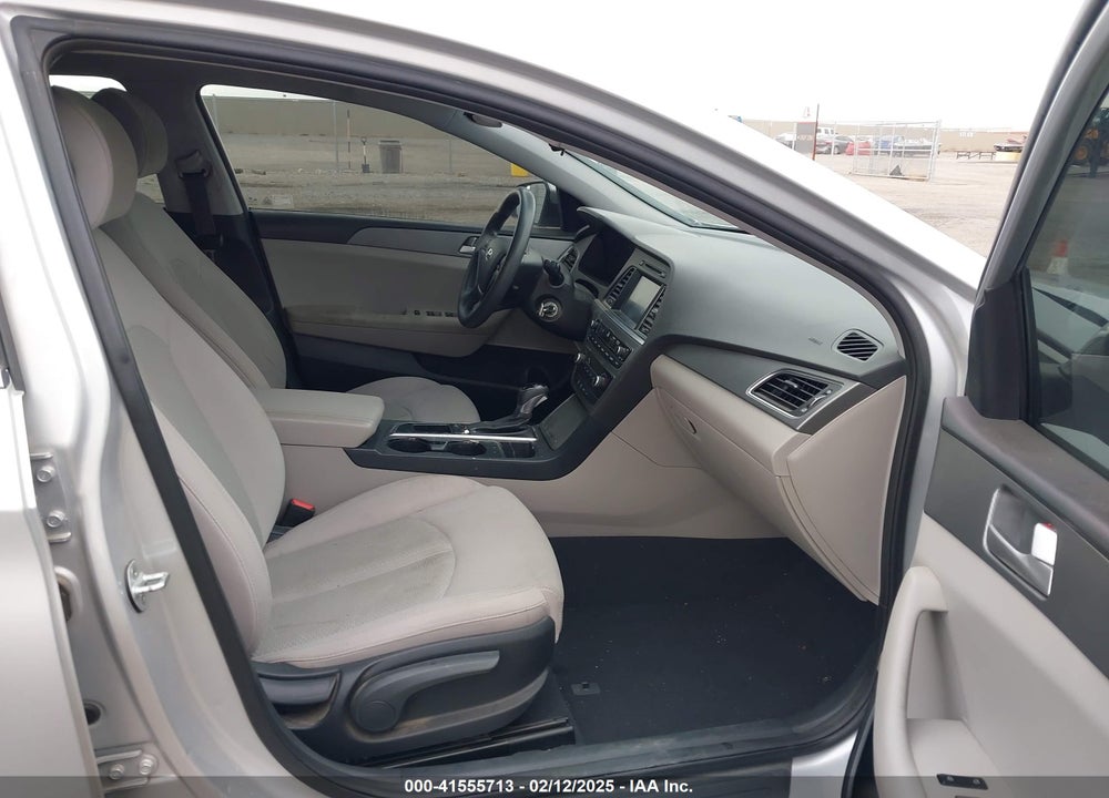 2016 HYUNDAI SONATA VIN: 5NPE24AF1GH296024