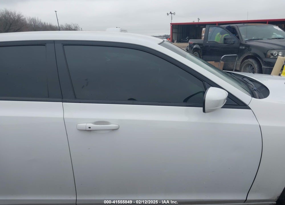 2015 CHRYSLER 300 VIN: 2C3CCABG7FH842119