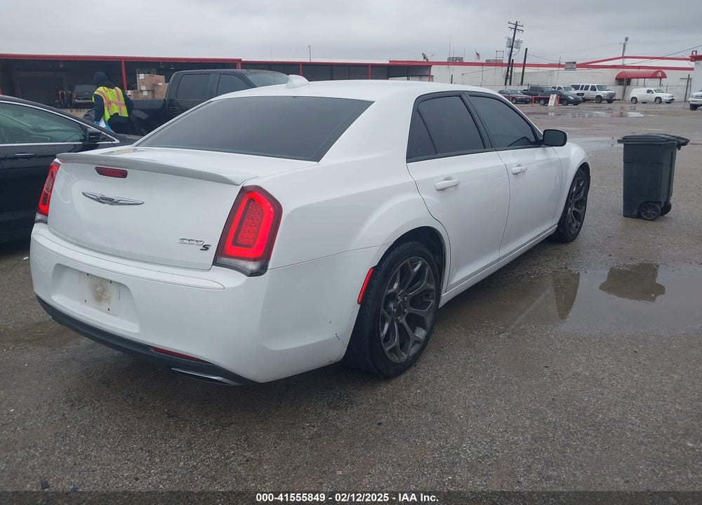 2015 CHRYSLER 300 VIN: 2C3CCABG7FH842119