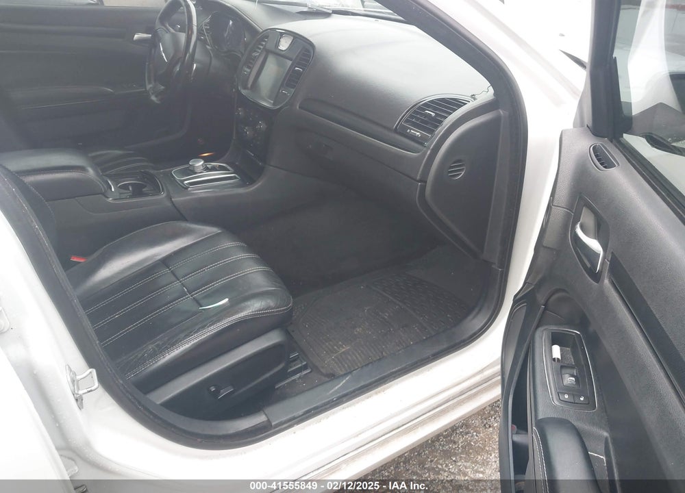 2015 CHRYSLER 300 VIN: 2C3CCABG7FH842119