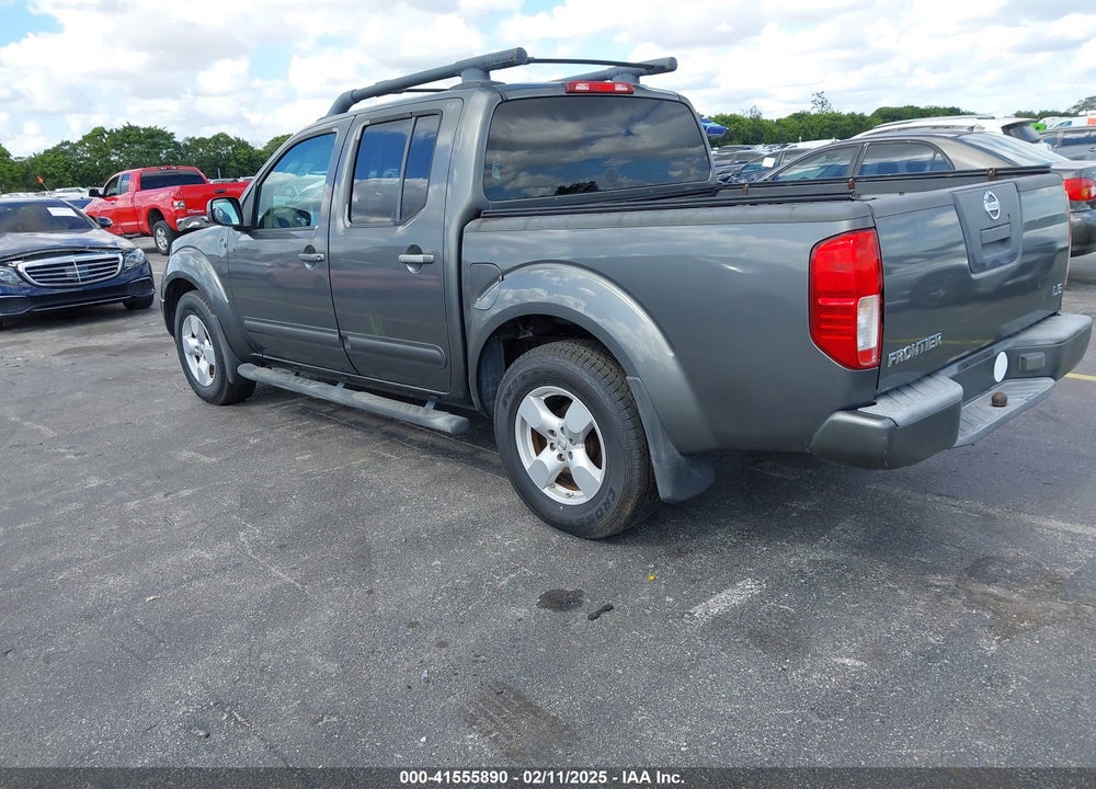 2005 NISSAN FRONTIER LE VIN: 1N6AD07U35C430853