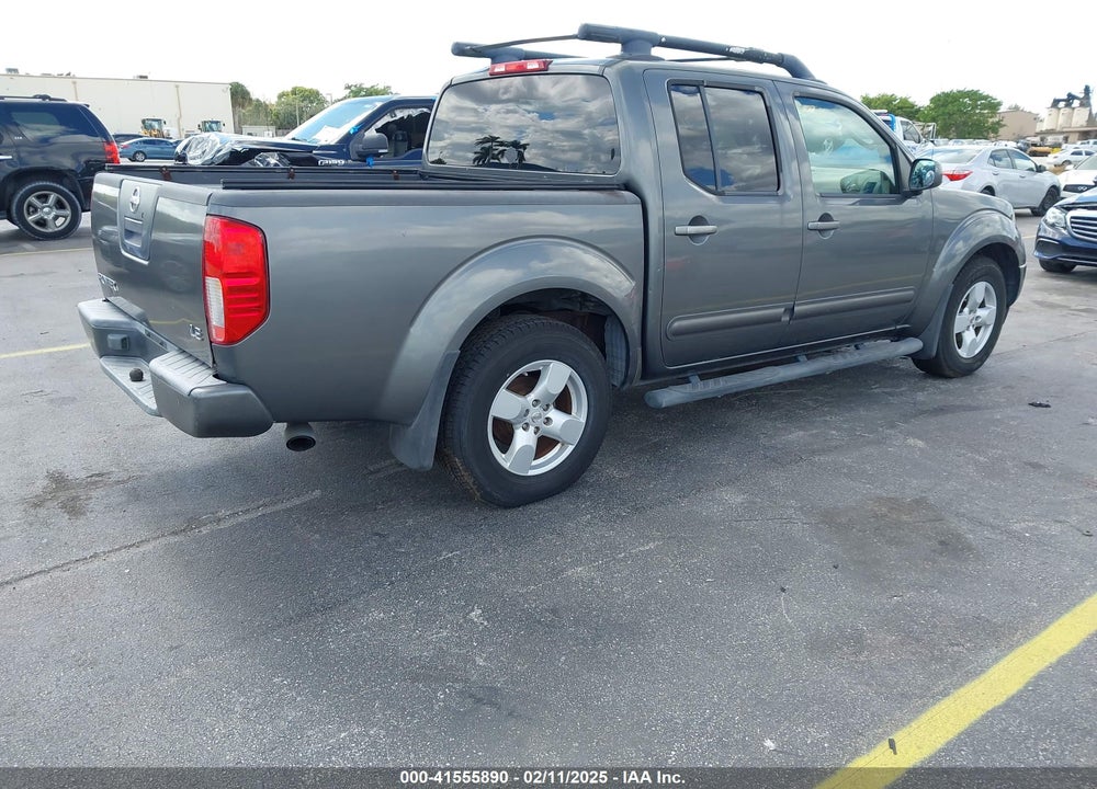 2005 NISSAN FRONTIER LE VIN: 1N6AD07U35C430853