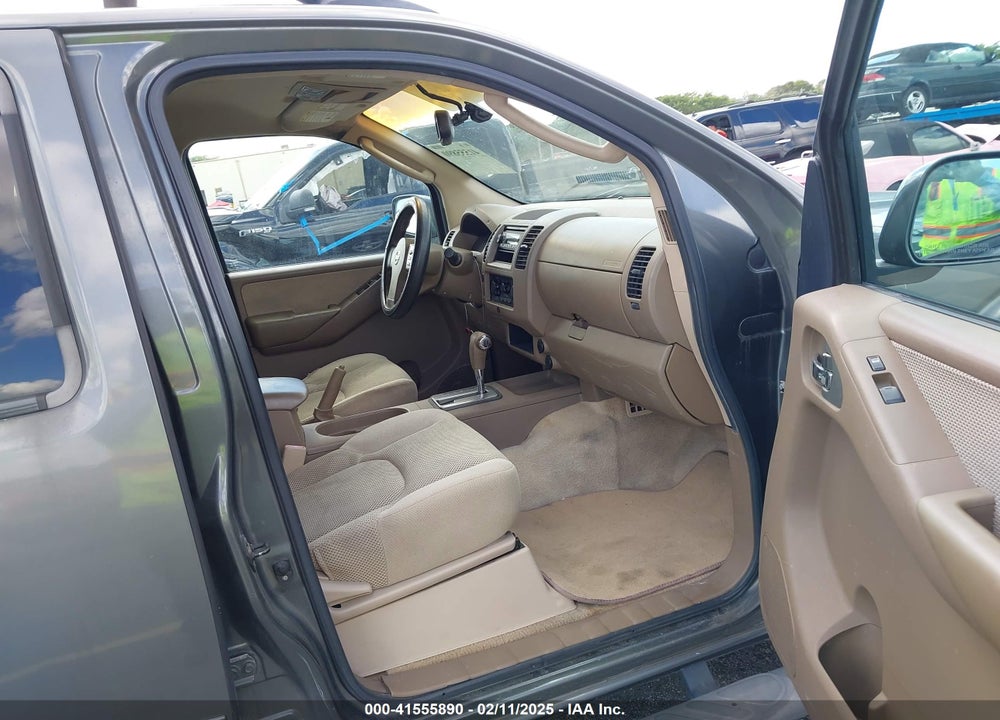 2005 NISSAN FRONTIER LE VIN: 1N6AD07U35C430853