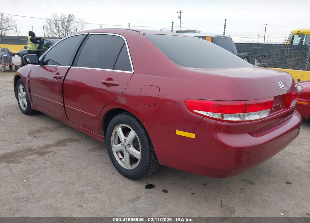 2003 HONDA ACCORD 2.4 EX VIN: JHMCM56633C055182