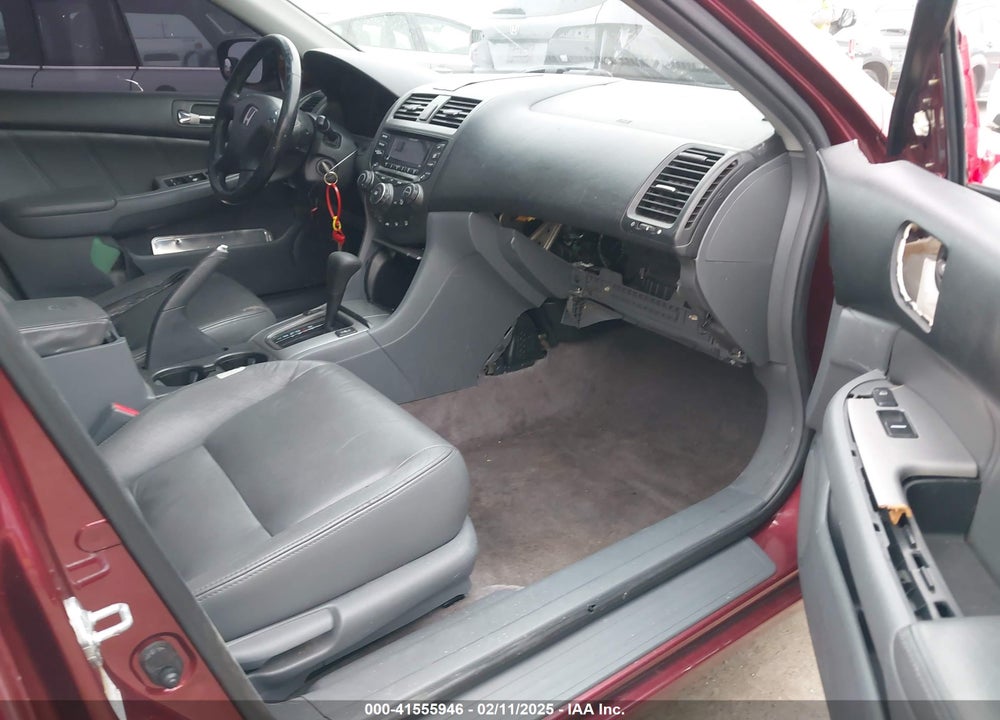 2003 HONDA ACCORD 2.4 EX VIN: JHMCM56633C055182