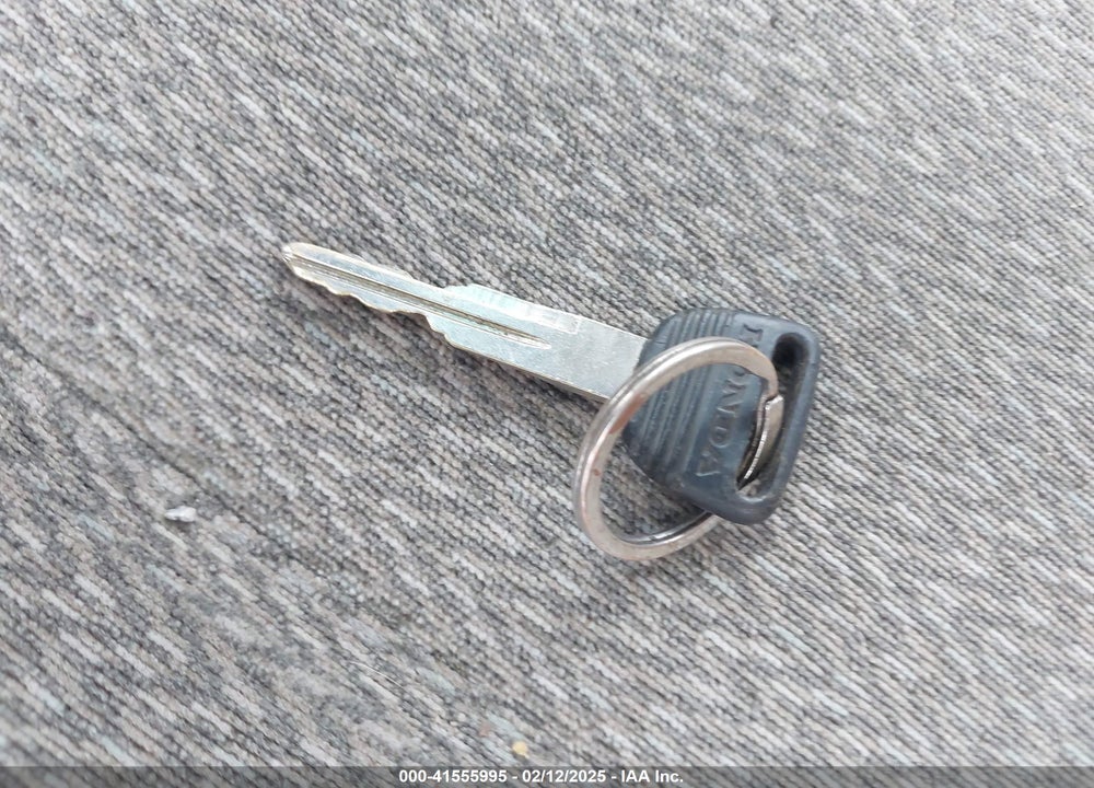 2000 HONDA CIVIC LX VIN: 1HGEJ6671YL032591