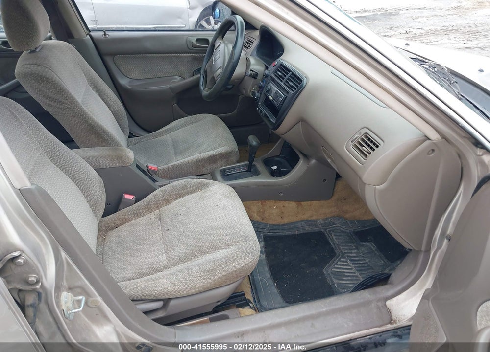2000 HONDA CIVIC LX VIN: 1HGEJ6671YL032591