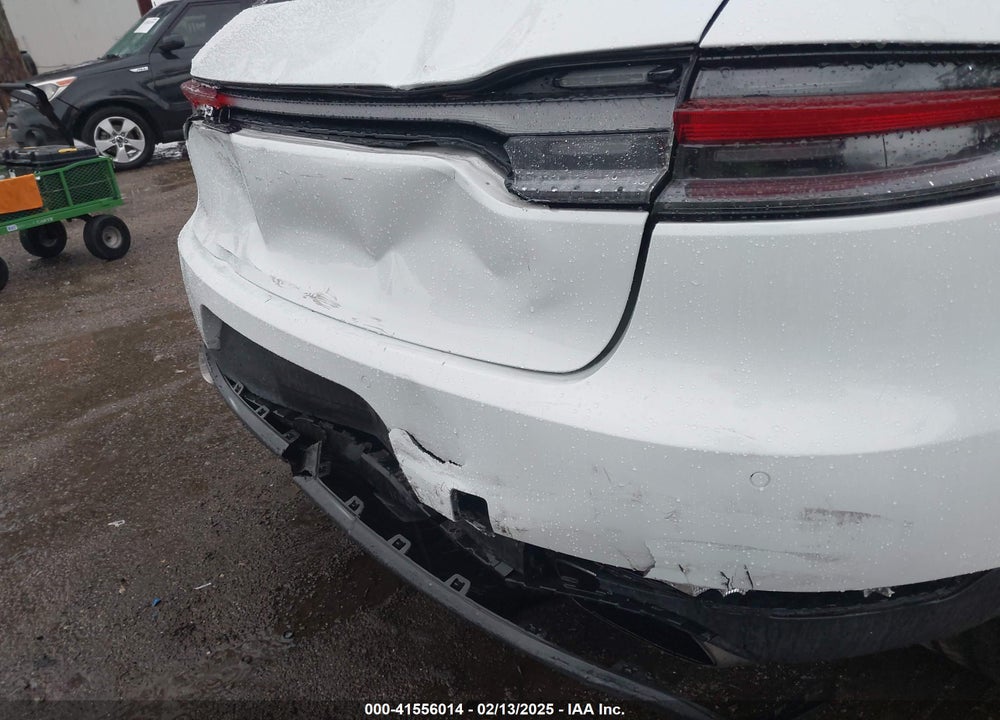 2019 PORSCHE MACAN VIN: WP1AA2A59KLB00251