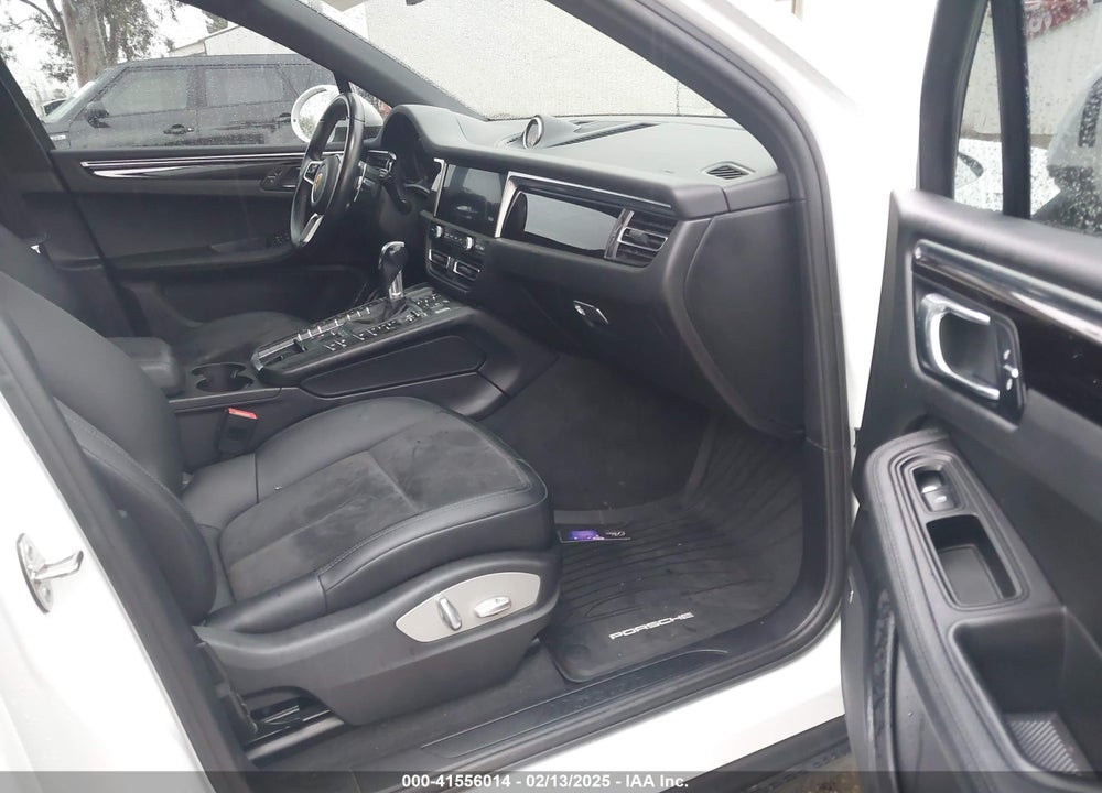 2019 PORSCHE MACAN VIN: WP1AA2A59KLB00251