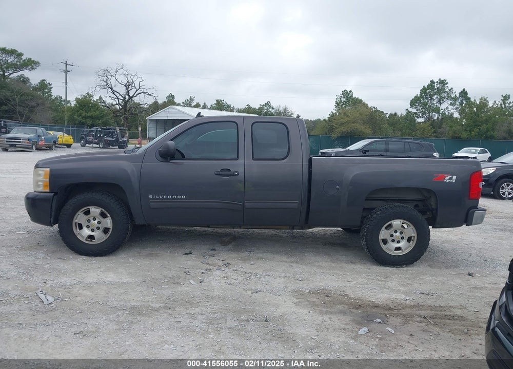 2011 CHEVROLET SILVERADO 1500 LT VIN: 1GCRKSE36BZ326058