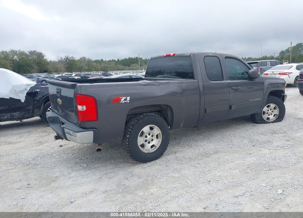 2011 CHEVROLET SILVERADO 1500 LT VIN: 1GCRKSE36BZ326058