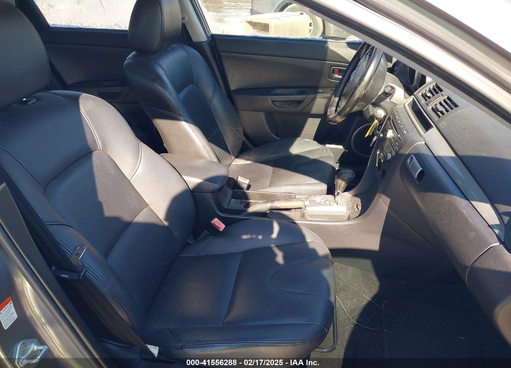 2005 MAZDA 3 S VIN: JM1BK343451253459