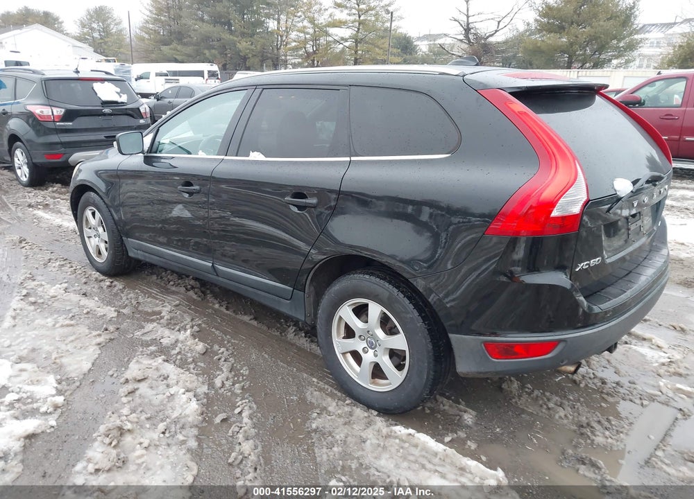2011 VOLVO XC60 3.2 VIN: YV4940DZ0B2215922