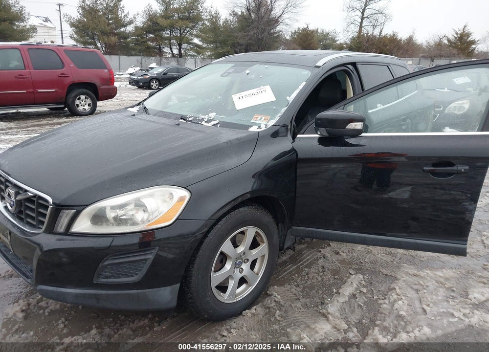 2011 VOLVO XC60 3.2 VIN: YV4940DZ0B2215922