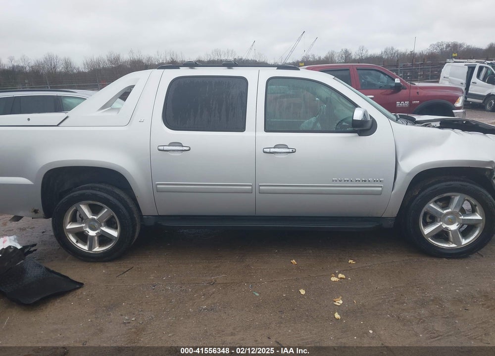 2011 CHEVROLET AVALANCHE 1500 LT1 VIN: 3GNTKFE38BG157939
