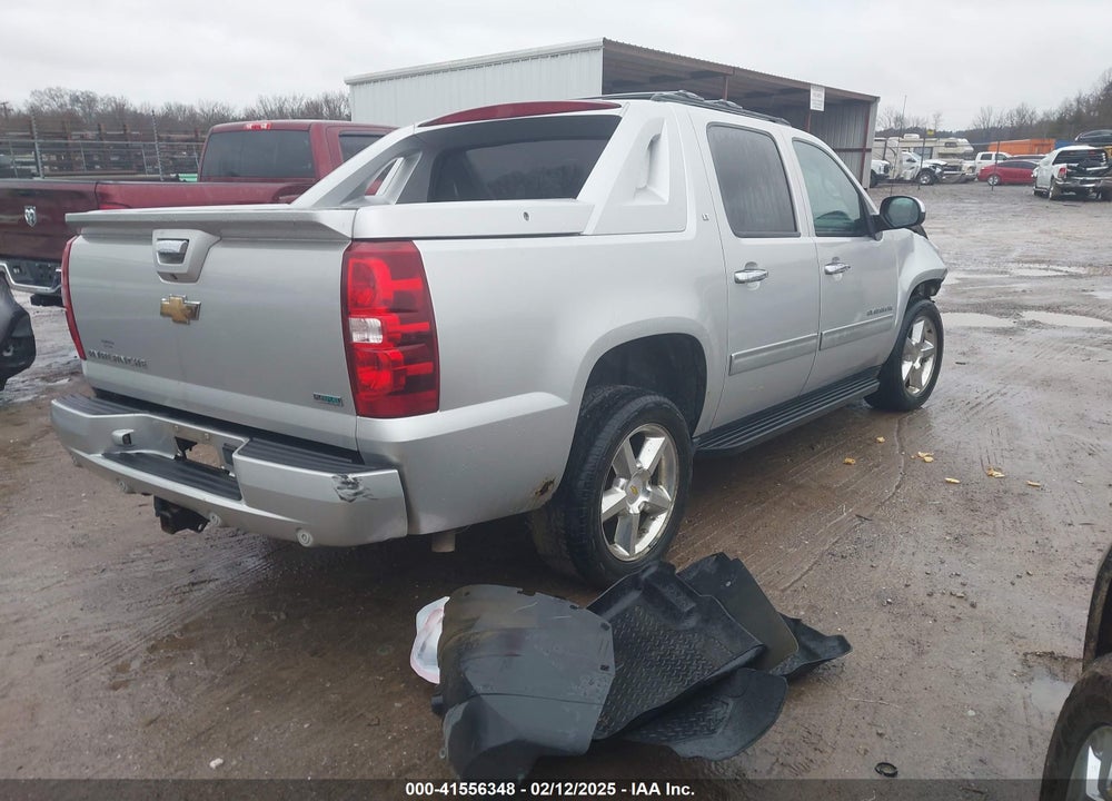 2011 CHEVROLET AVALANCHE 1500 LT1 VIN: 3GNTKFE38BG157939