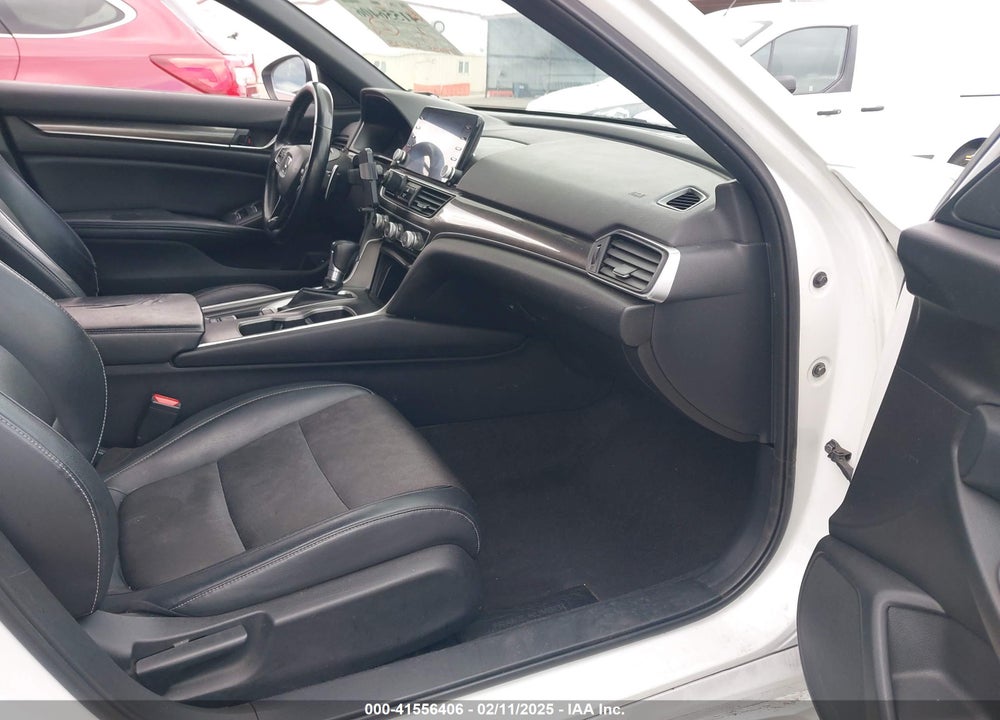 2018 HONDA ACCORD VIN: 1HGCV1F32JA264498