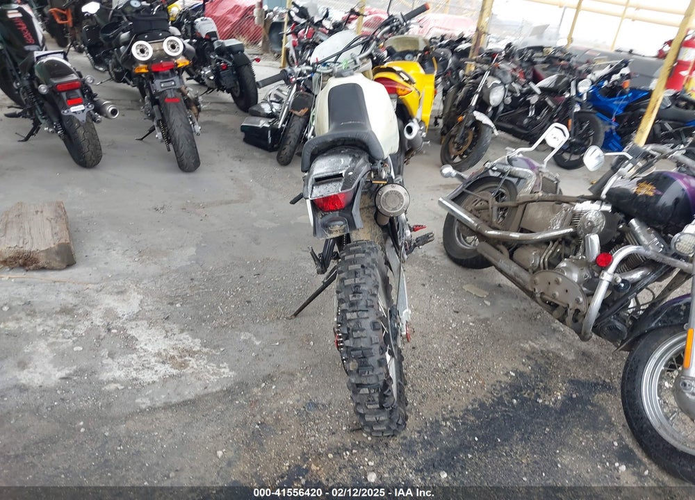 1985 HONDA XR600 VIN: JH2PE0401FK002922