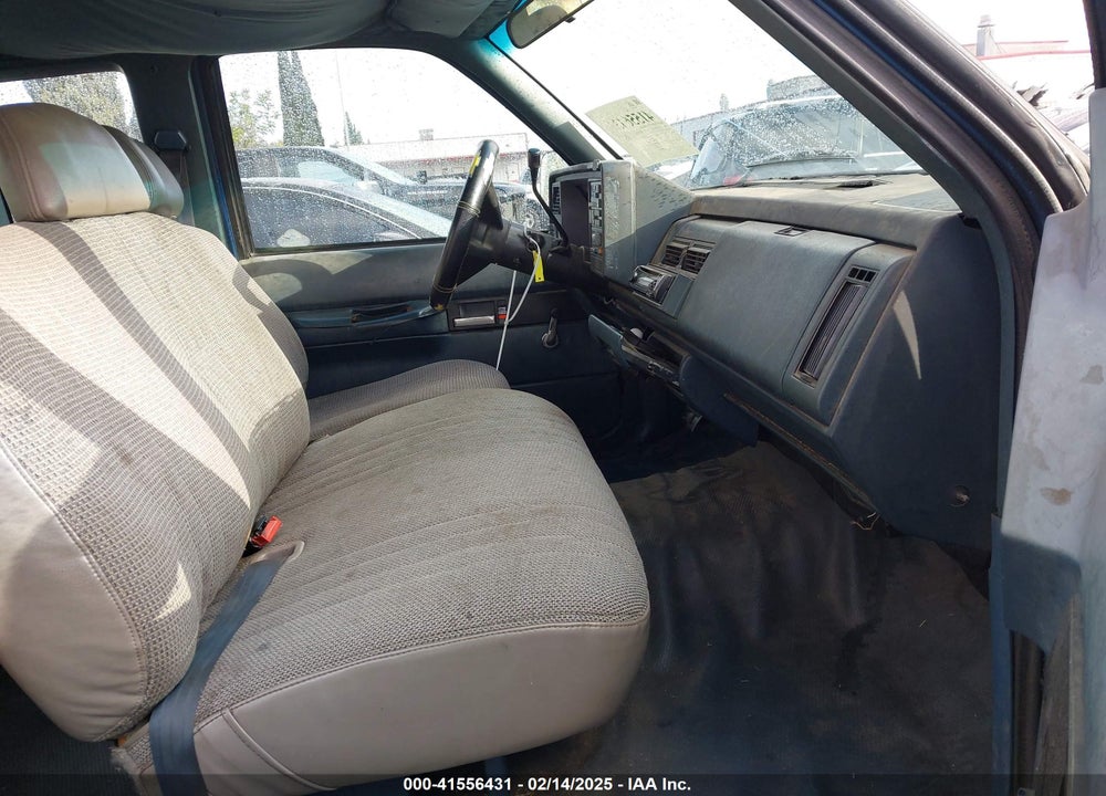 1994 CHEVROLET GMT-400 C1500 VIN: 2GCEC19Z3R1117061
