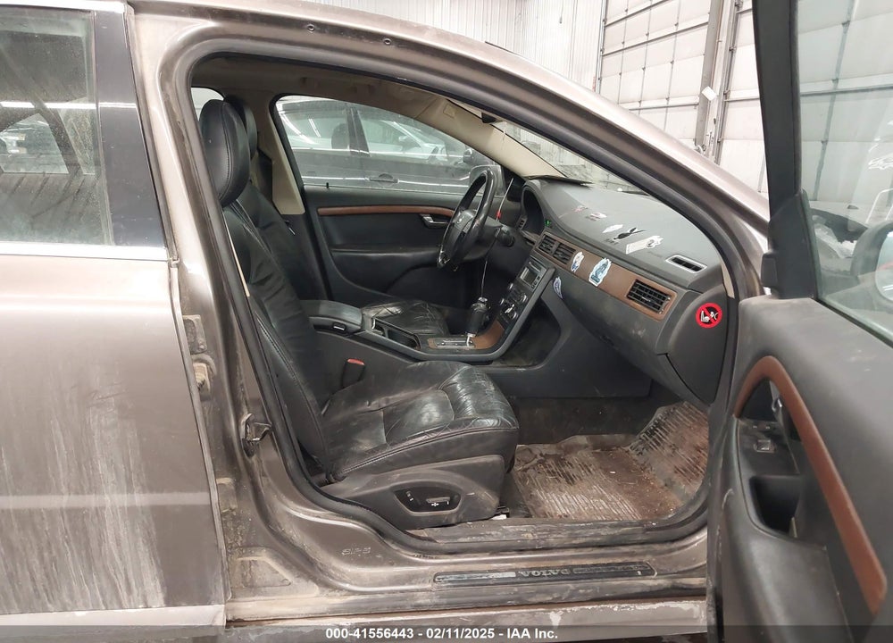 2008 VOLVO S80 VIN: YV1AS982081061079