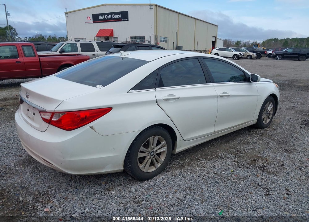 2013 HYUNDAI SONATA GLS VIN: 5NPEB4AC6DH755212