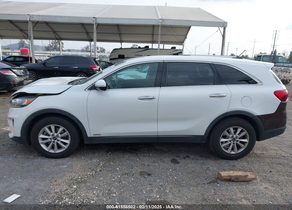 2019 KIA SORENTO VIN: 5XYPGDA54KG468077