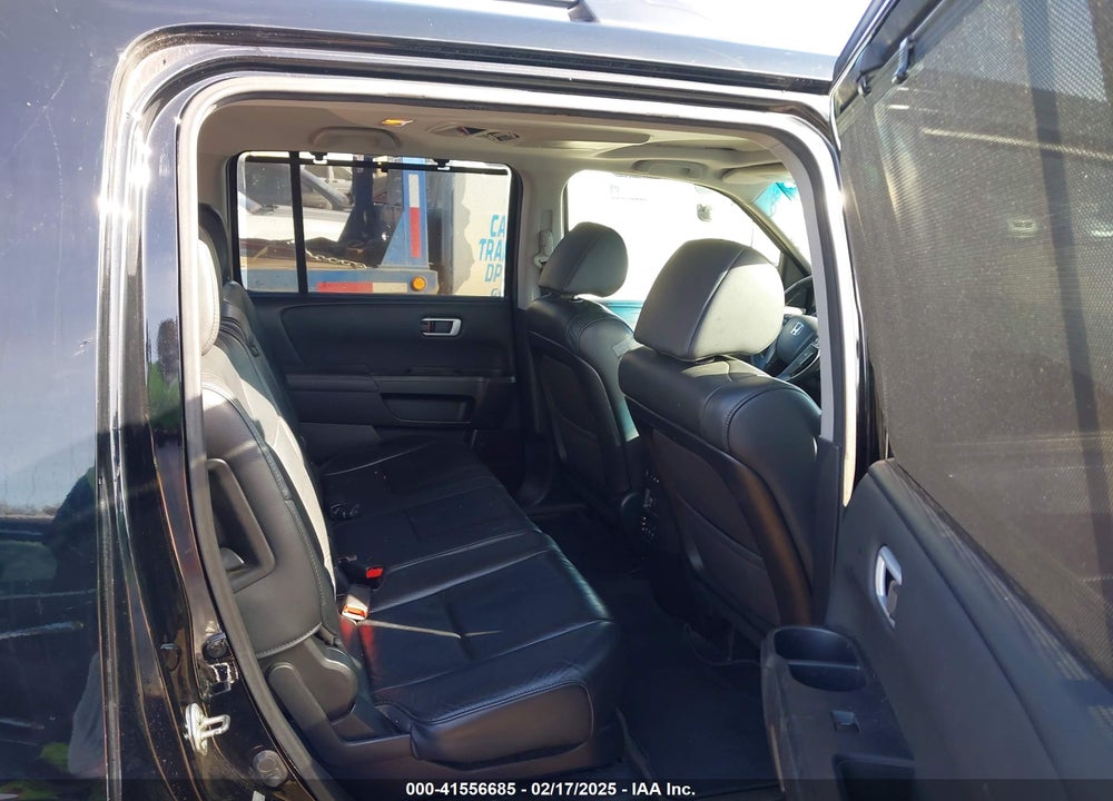 2015 HONDA PILOT TOURING VIN: 5FNYF4H95FB040340