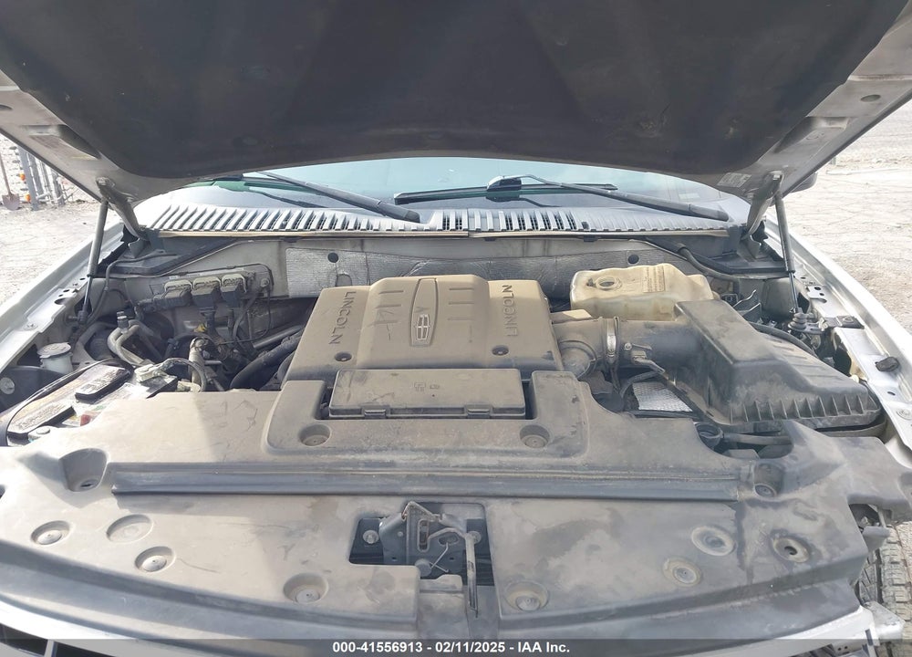 2010 LINCOLN NAVIGATOR VIN: 5LMJJ3H5XAEJ09503