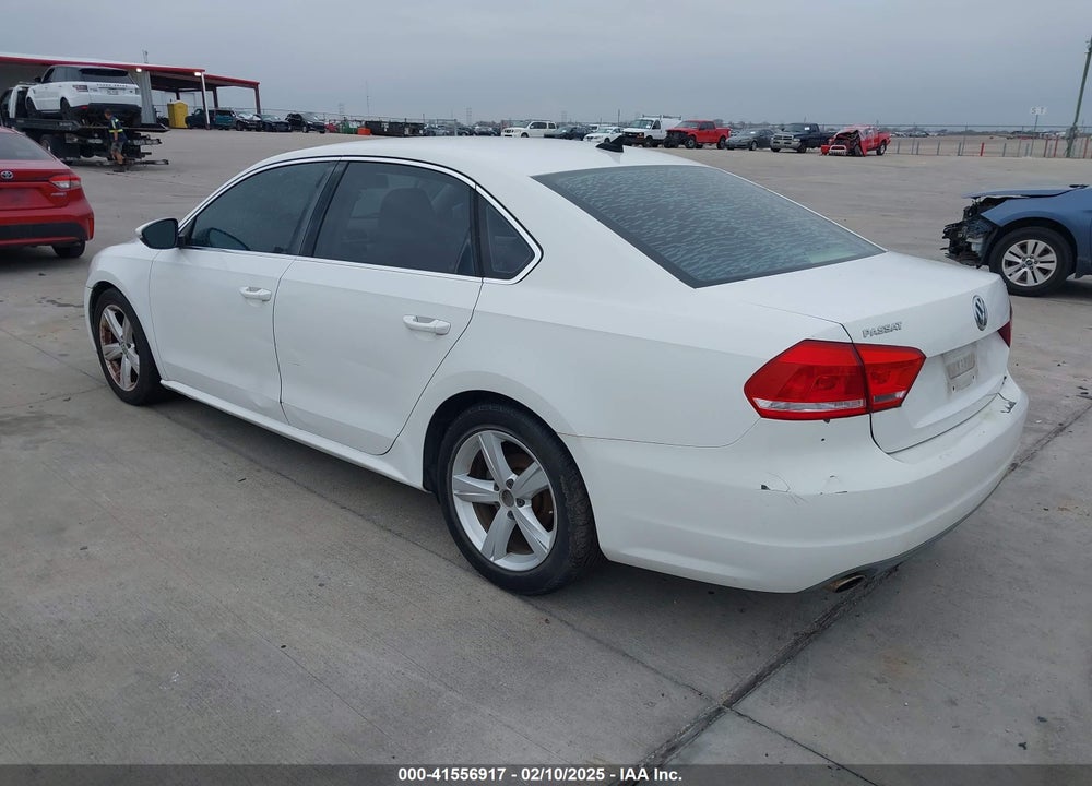 2012 VOLKSWAGEN PASSAT 2.5L SE VIN: 1VWBP7A38CC050005