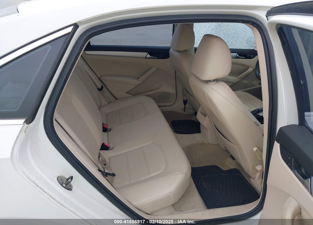 2012 VOLKSWAGEN PASSAT 2.5L SE VIN: 1VWBP7A38CC050005