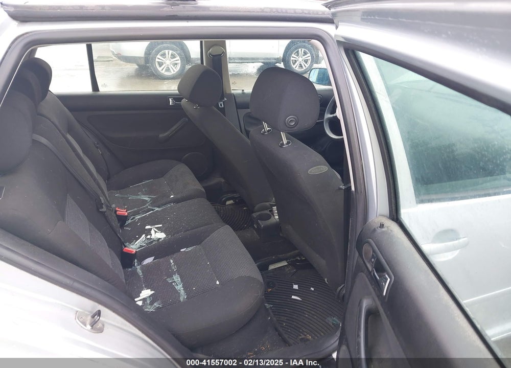 2005 VOLKSWAGEN GOLF GLS TDI VIN: 9BWGR61J554016277