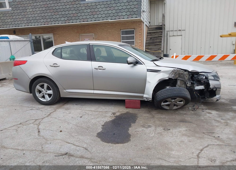 2015 KIA OPTIMA VIN: KNAGM4A74F5586636