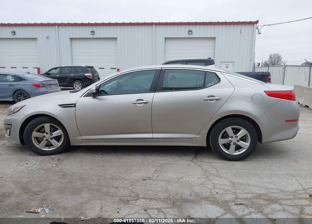 2015 KIA OPTIMA VIN: KNAGM4A74F5586636