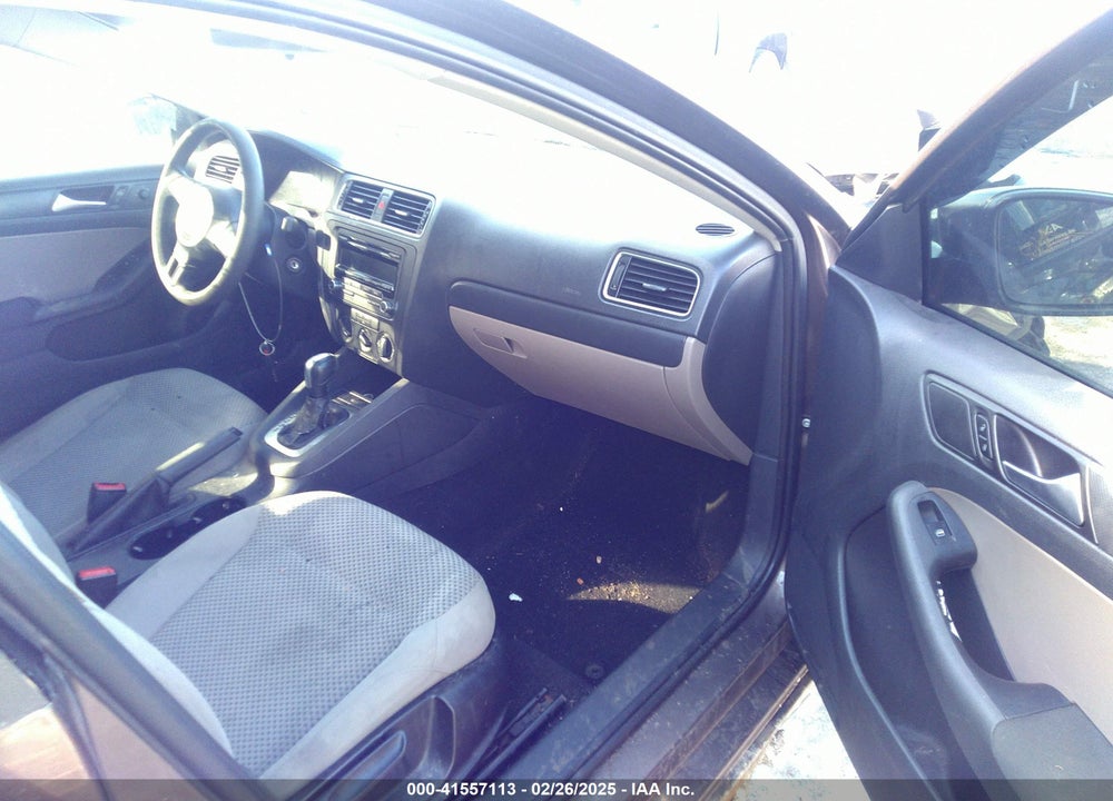 2012 VOLKSWAGEN JETTA 2.0L S VIN: 3VW2K7AJ5CM307665